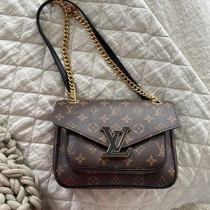 Louis Vuitton Passy Chain Bag Purse